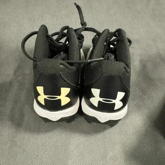 Baseball Cleats Youth- Under Armour  ~ Leadoff Size 10K - Picture 4 of 9